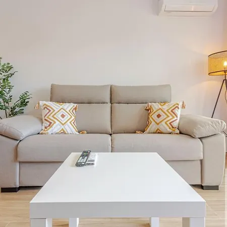 Wonderful Benalbeach Recently Refurbished Apartment Benalmadena