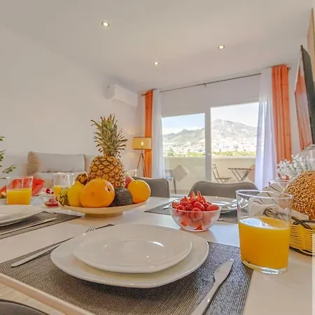Wonderful Benalbeach Recently Refurbished Apartment *